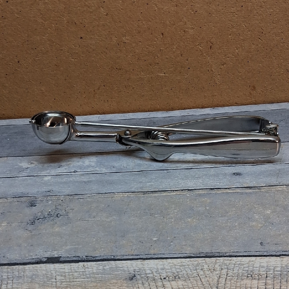 Inox Spring Action Ice Cream/Cookie Small Scoop 18/8